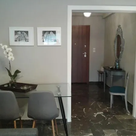 Urban Metro Line 3 1min Walk Apartment *