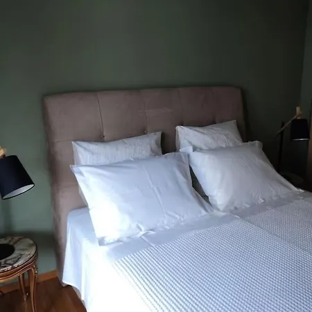Urban Metro Line 3 1min Walk Apartment Athens