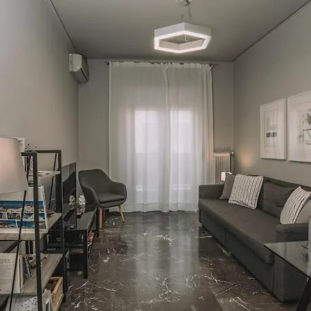 Urban Metro Line 3 1min Walk Apartment