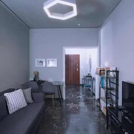 Urban Metro Line 3 1min Walk Apartment *